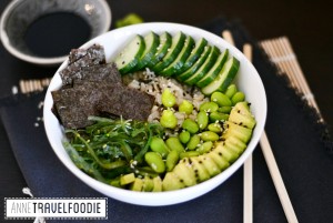 sushi bowl or poke bowl